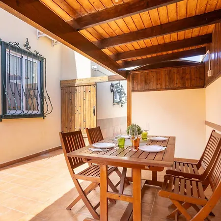 Вилла Luxury With Pool Tenerife Лас Гальетас