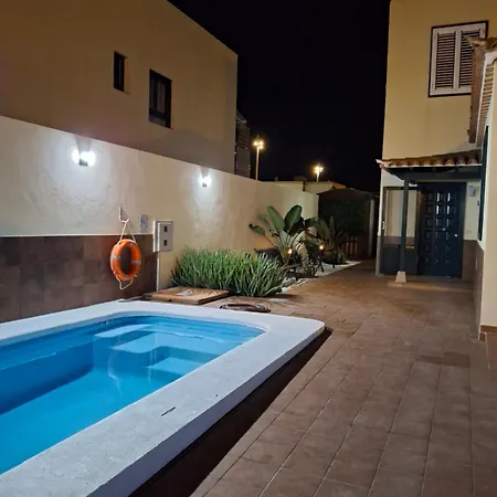 Luxury With Pool Tenerife فيلة